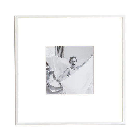 Single Aperture White Wall Hanging Frame